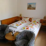 ゲストハウス Am Kurmittelhaus