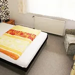 Am Kurmittelhaus ゲストハウス バート・グランド