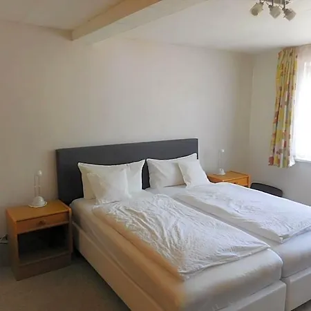 Am Kurmittelhaus Vendégház
