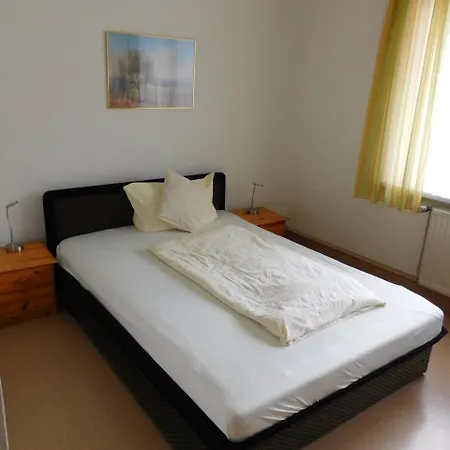 Guest house Am Kurmittelhaus 2*