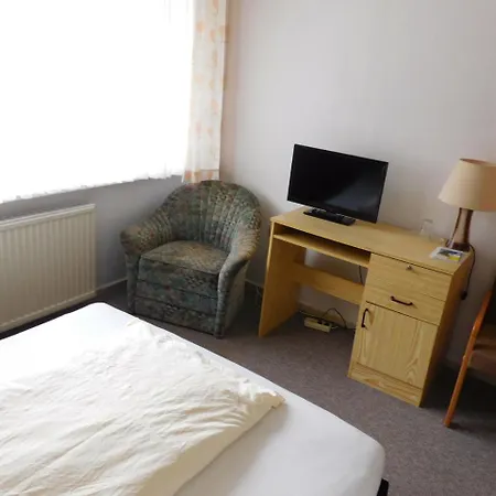 Guest house Am Kurmittelhaus 2*