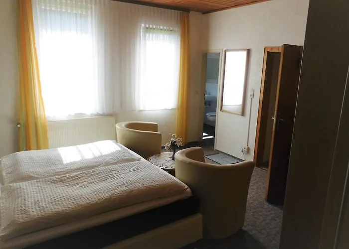 Am Kurmittelhaus Pensionat 2*